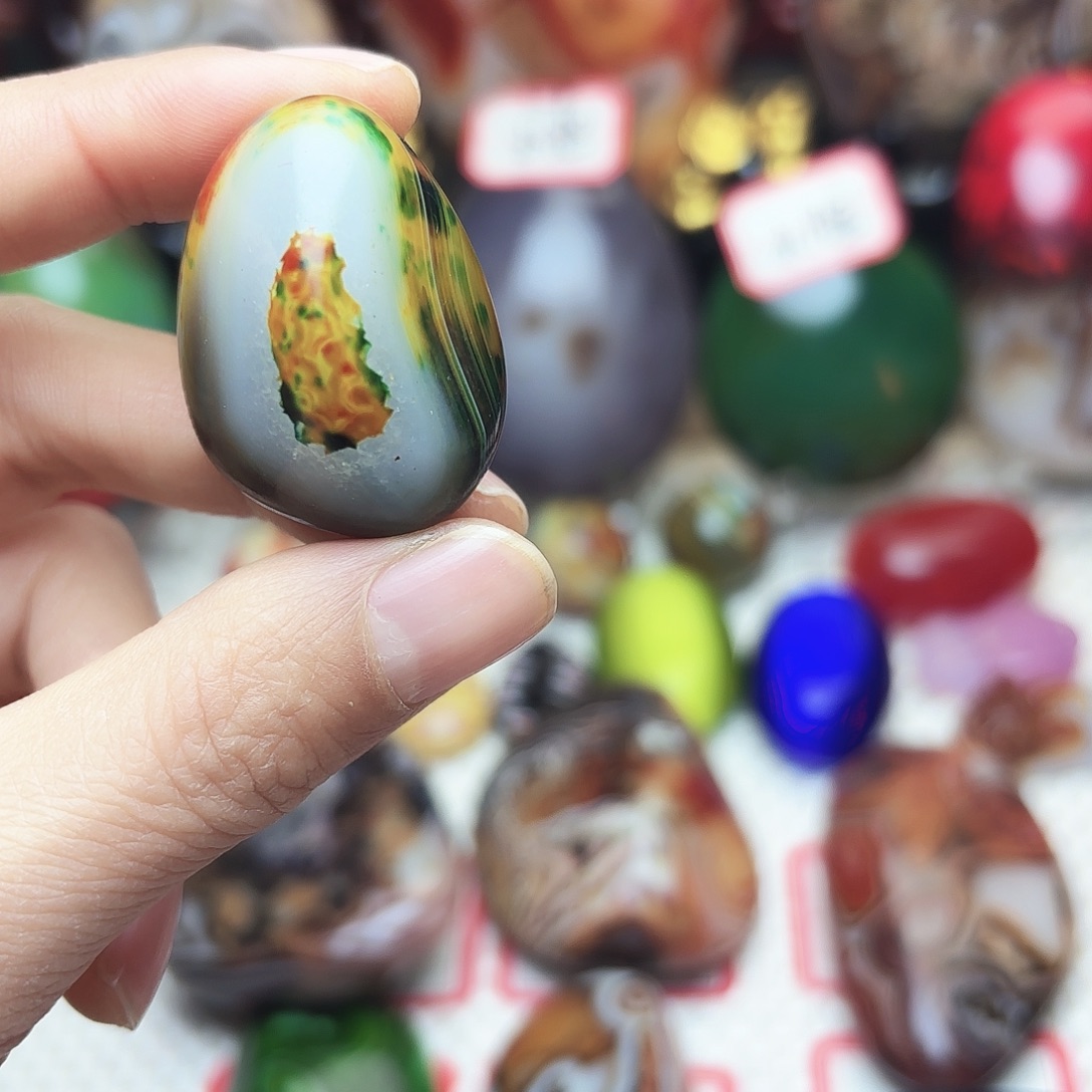 玛瑙/玉髓未镶嵌珠宝半成品