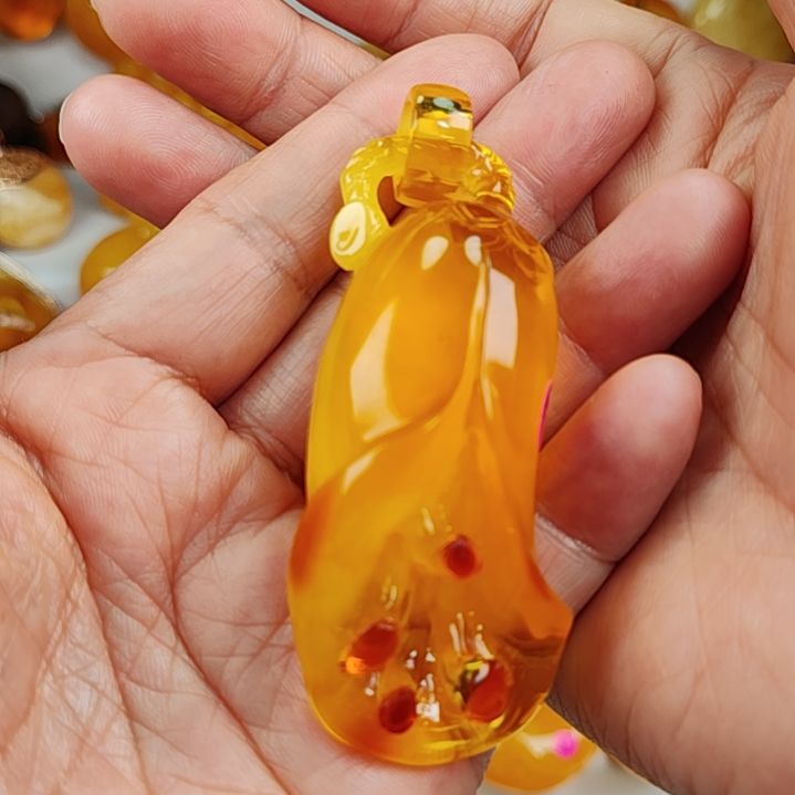 蜜蜡吊坠(赠链)未镶嵌