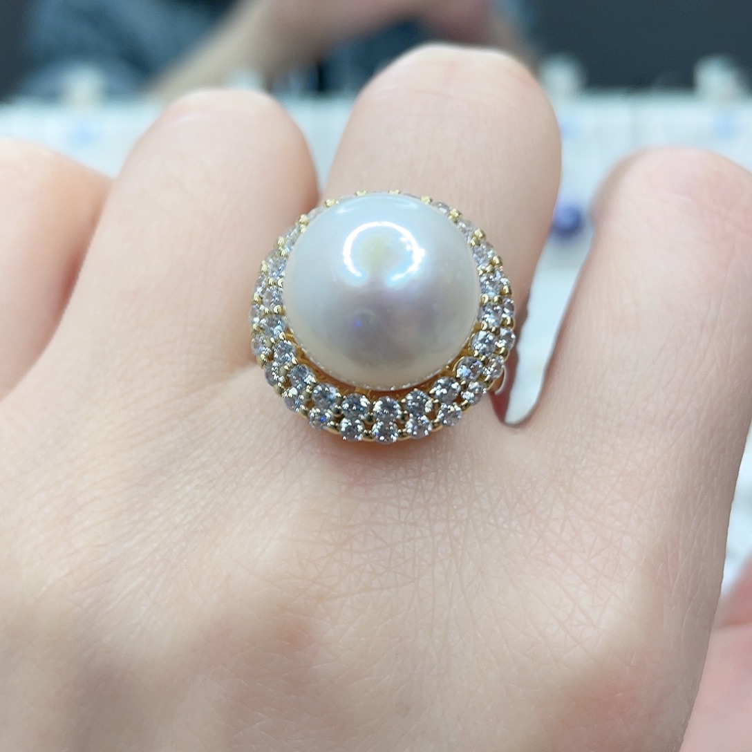 淡水珍珠吊坠(赠链)未镶嵌