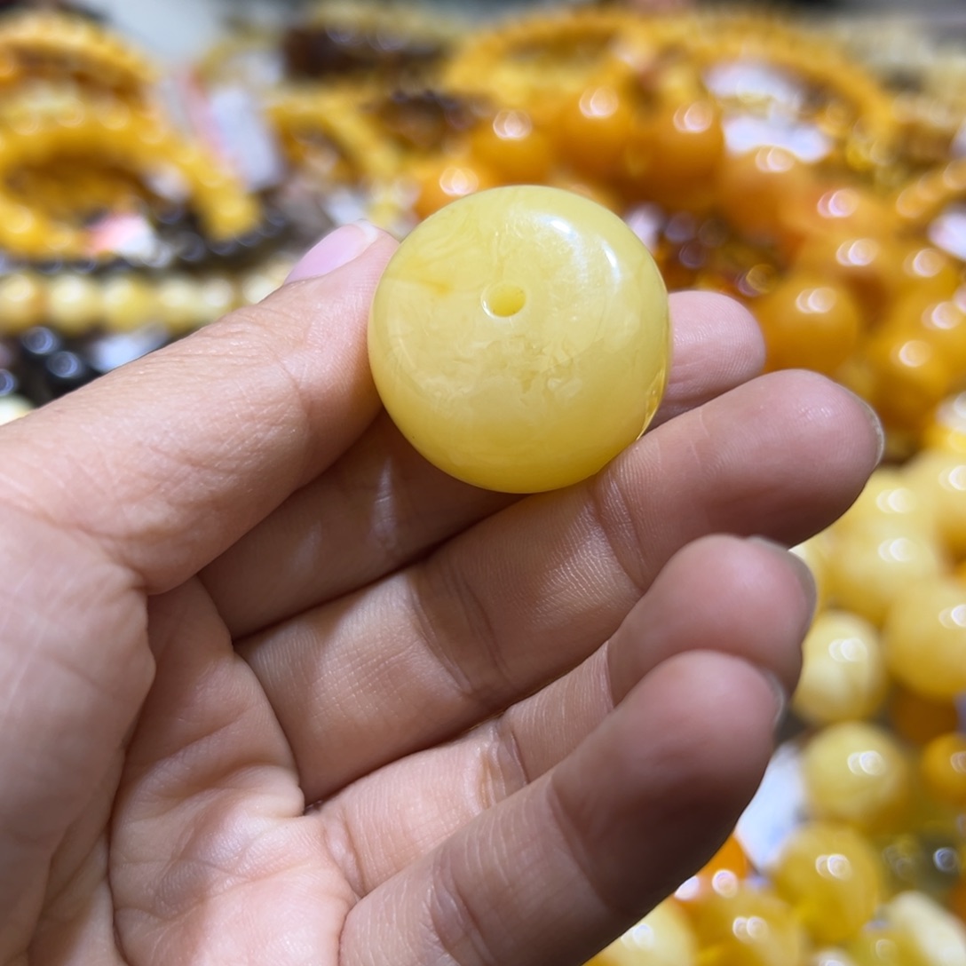 琥珀珠宝奇石未镶嵌