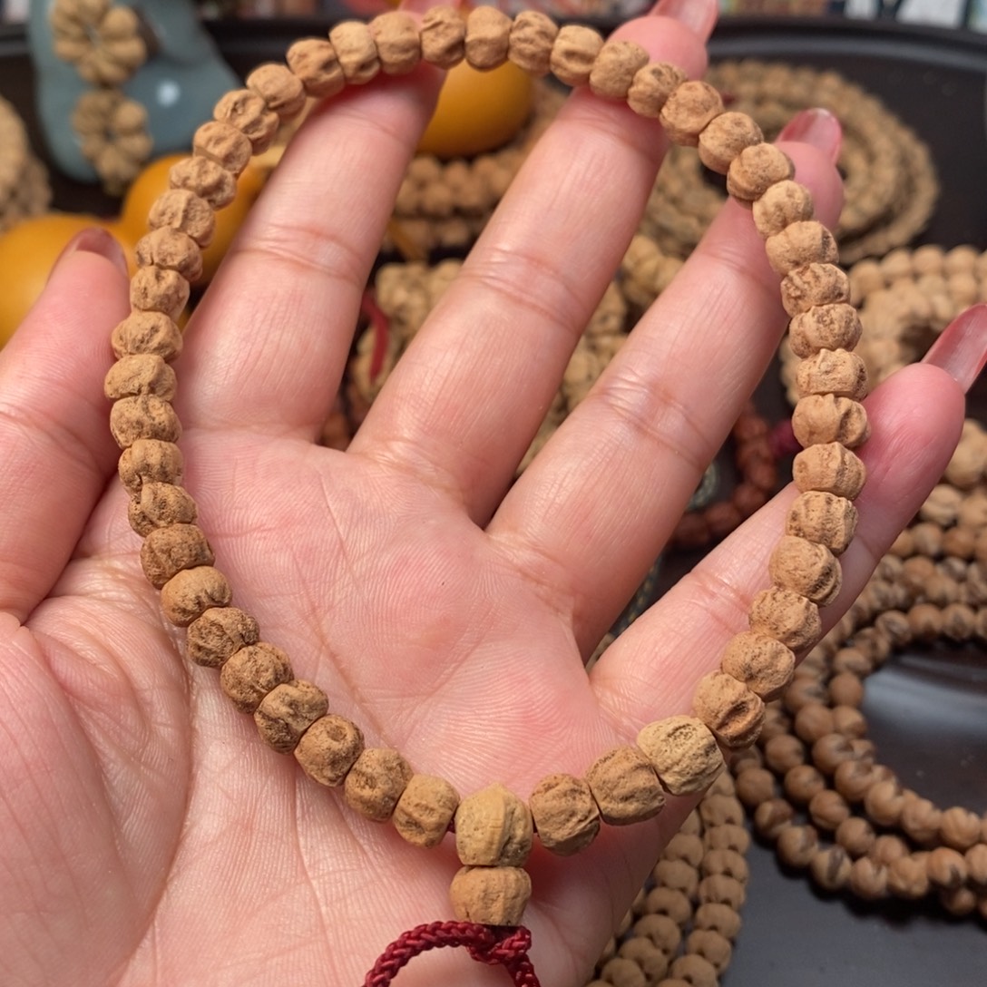 陕***司柏香籽/百香籽吊坠福利手持不售后