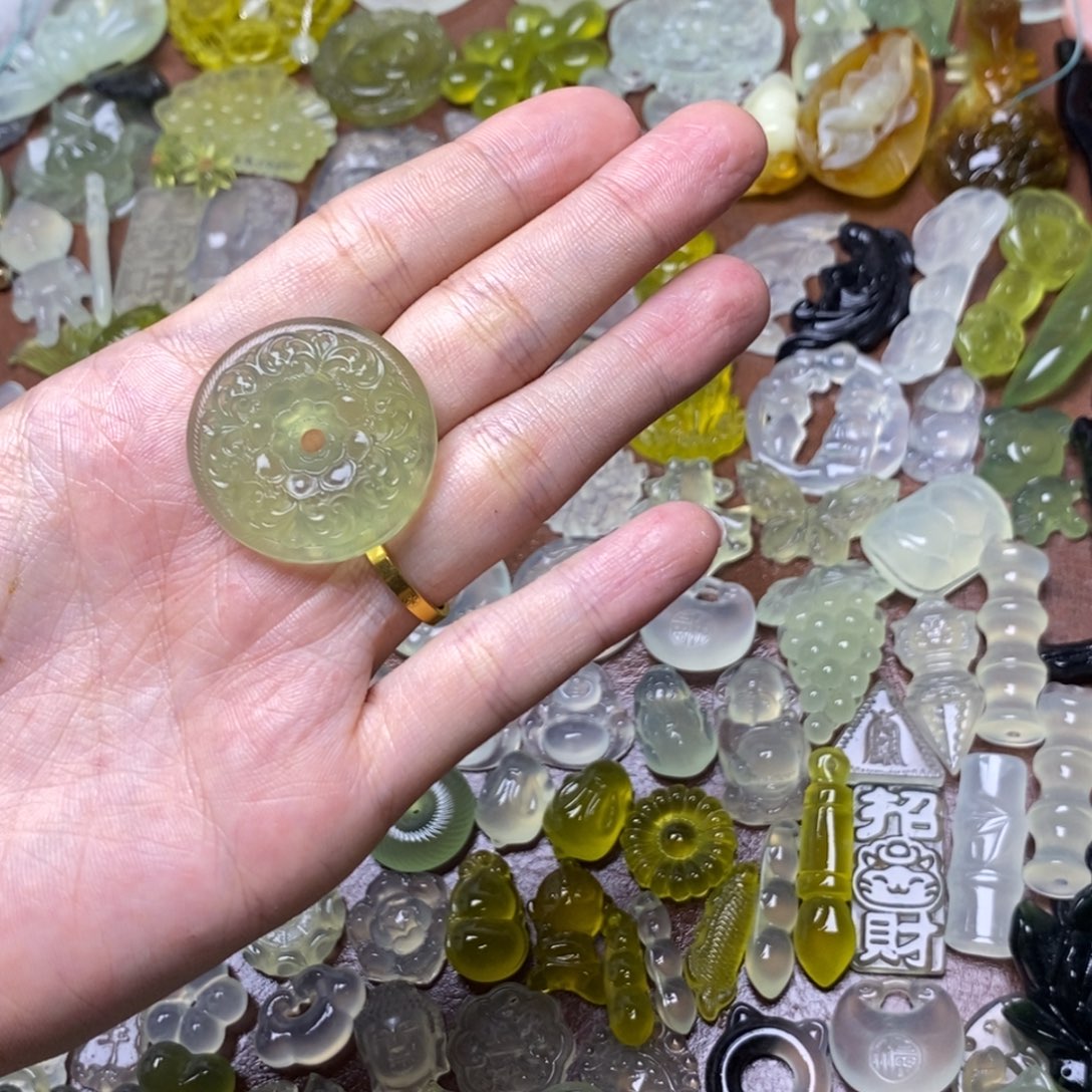 蛇纹石玉合金颈饰