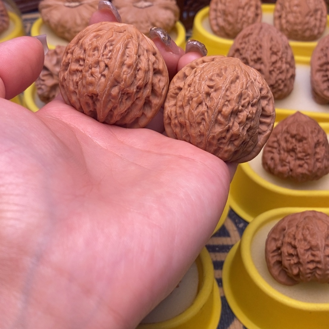 文玩核桃把件40铁锤