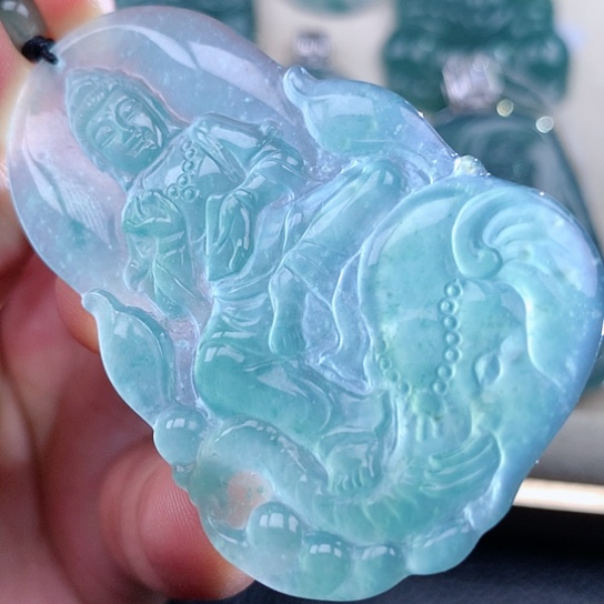 【闪购商品】翡翠颈饰未镶嵌天然翡翠