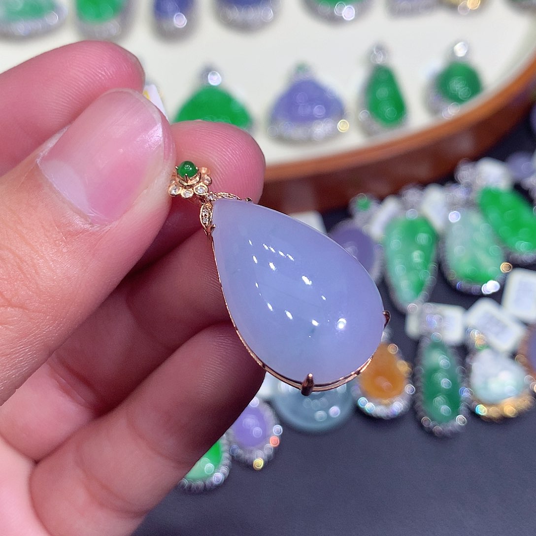 翡翠吊坠(不含链)18K金镶嵌