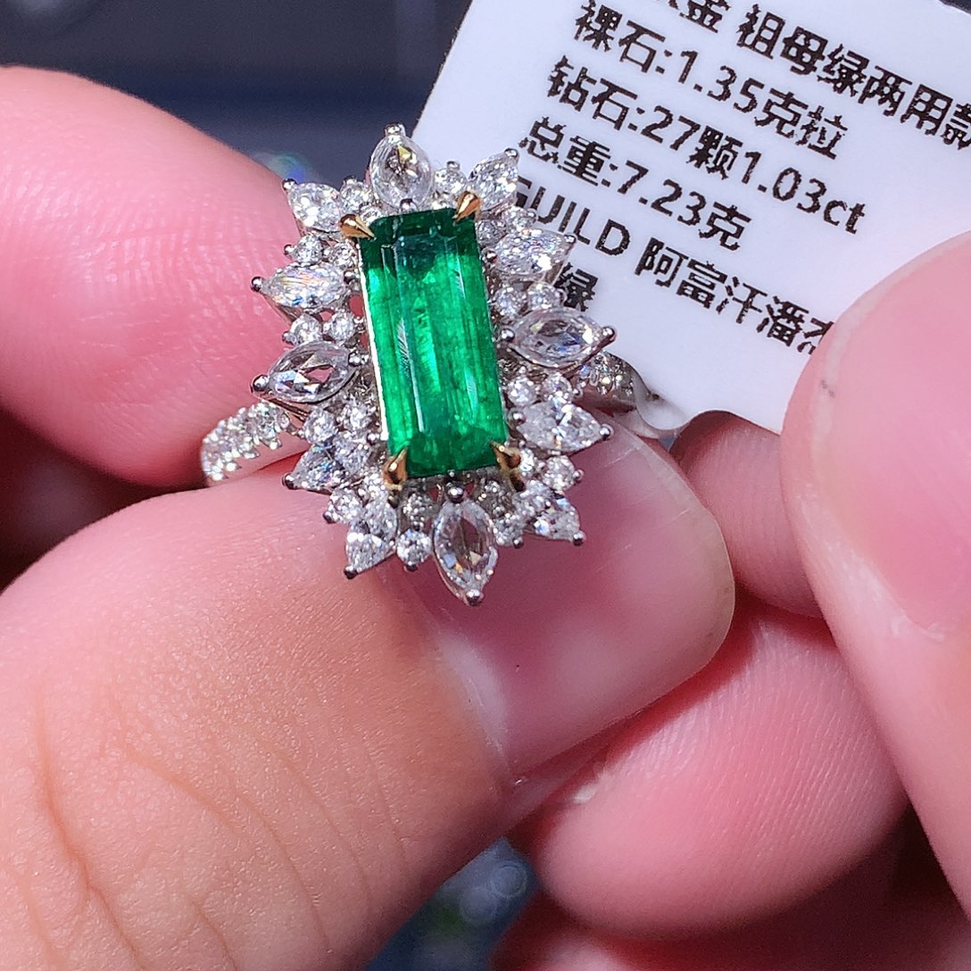 戒指祖母绿18K金镶嵌