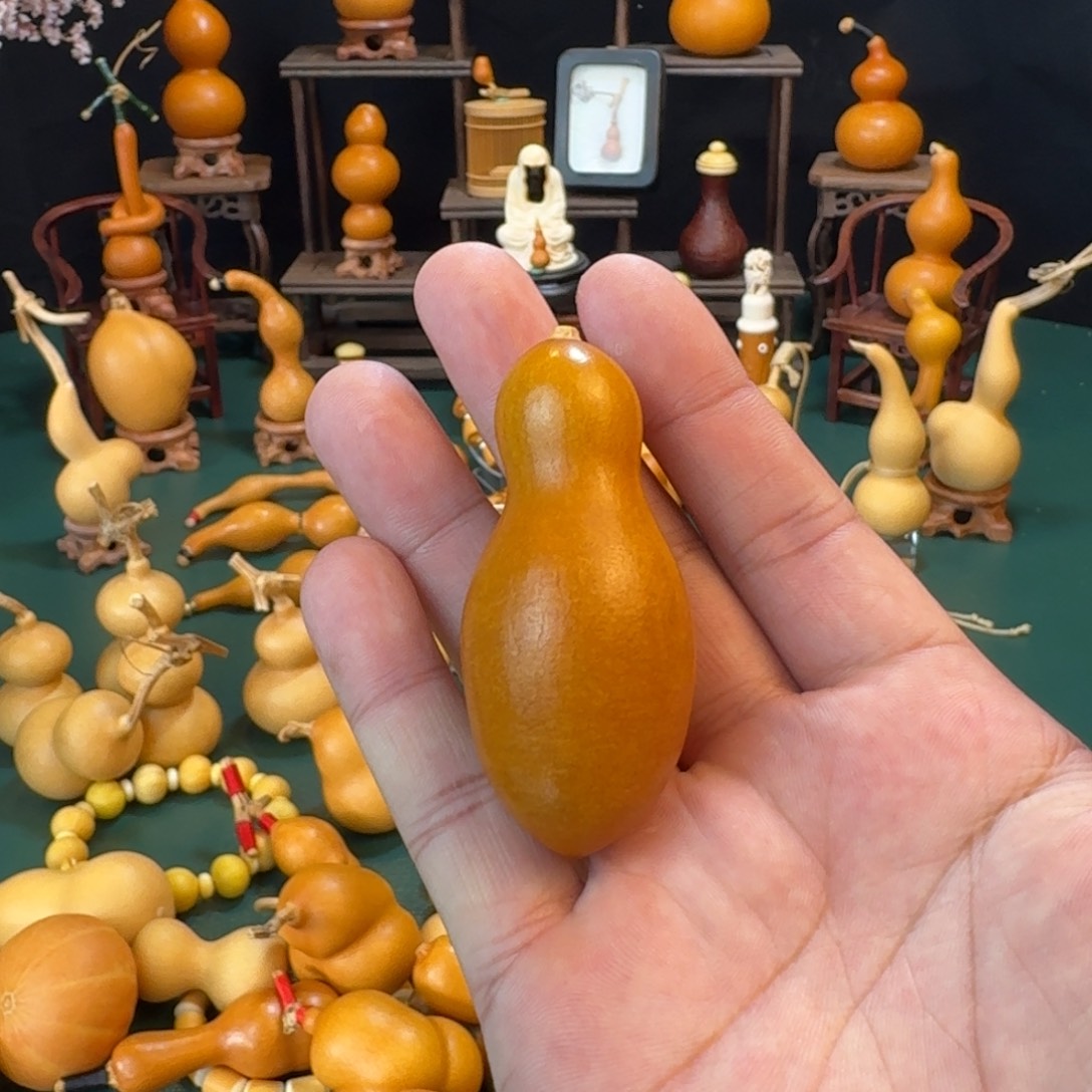 拿***戒手把小葫芦老皮宝瓶