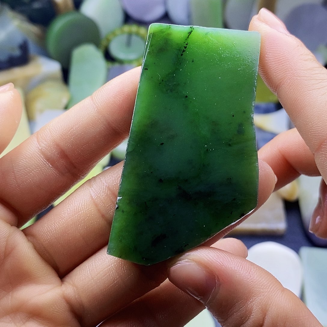 和田玉未镶嵌车挂