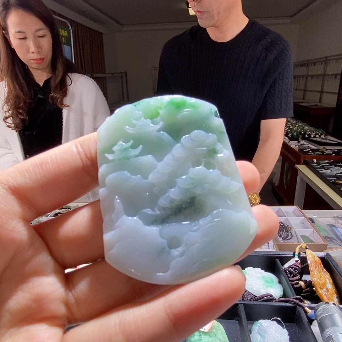 翡翠未镶嵌颈饰翡翠