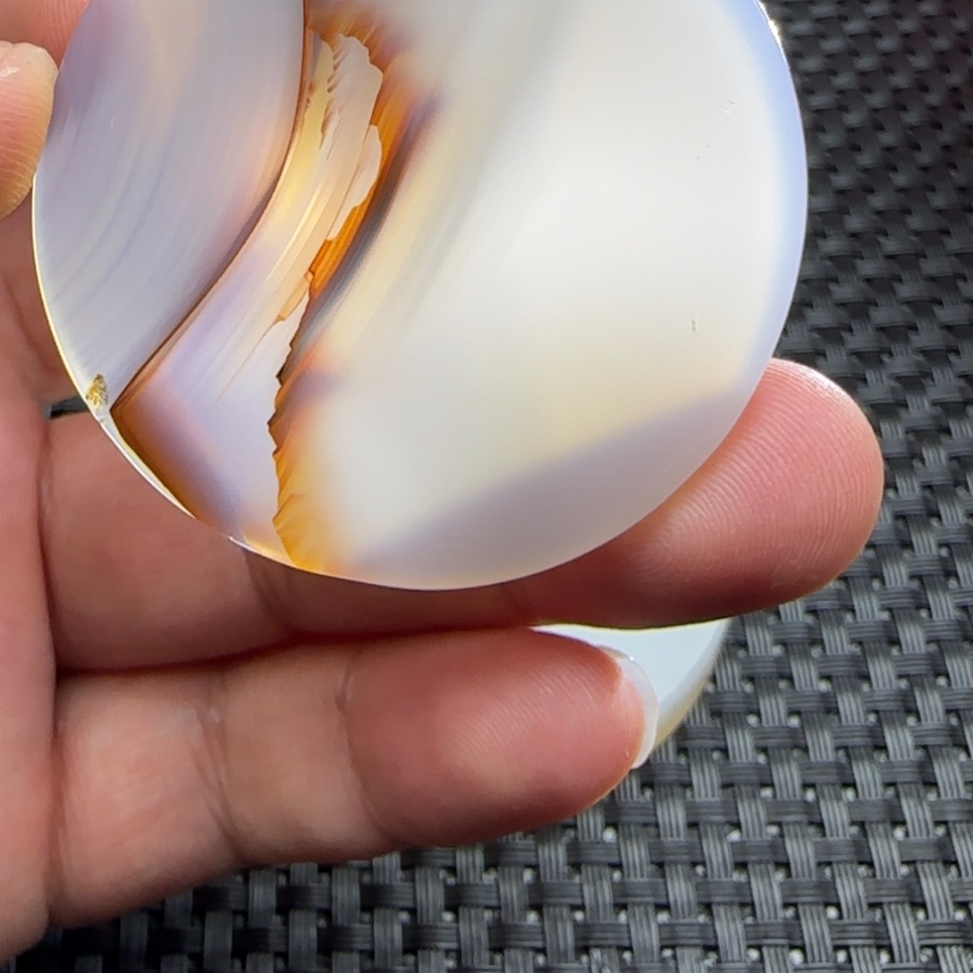 玛瑙/玉髓颈饰未镶嵌制****?