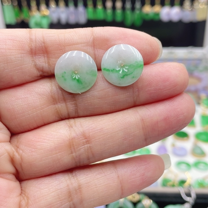 翡翠18K金镶嵌耳饰