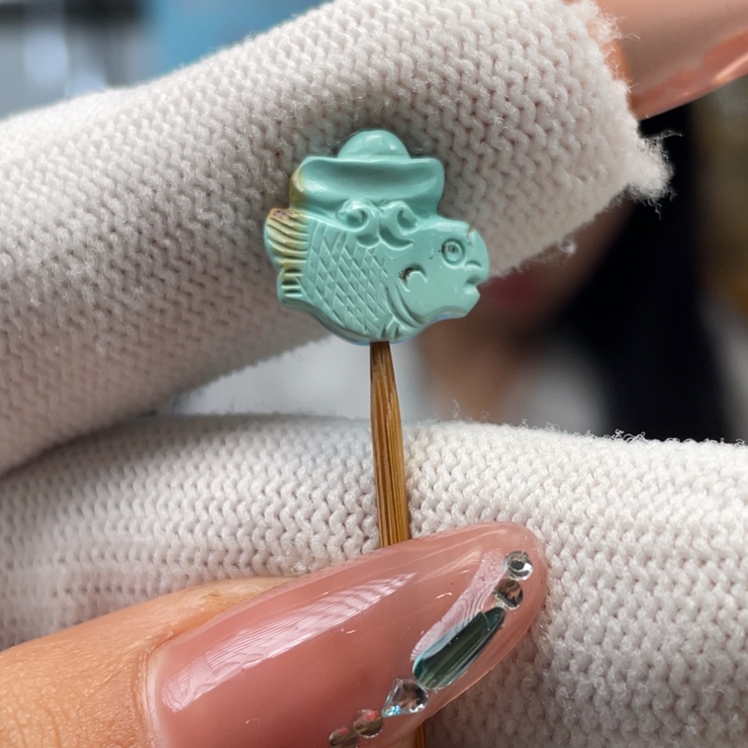 绿松石未镶嵌挂件