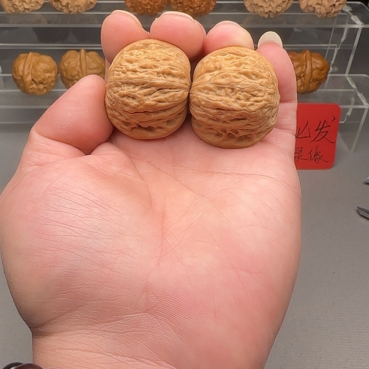 柠***水核桃铁锤妹妹文玩核桃