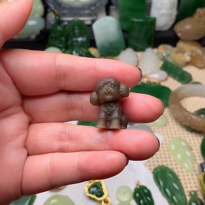 和田玉颈饰未镶嵌欣