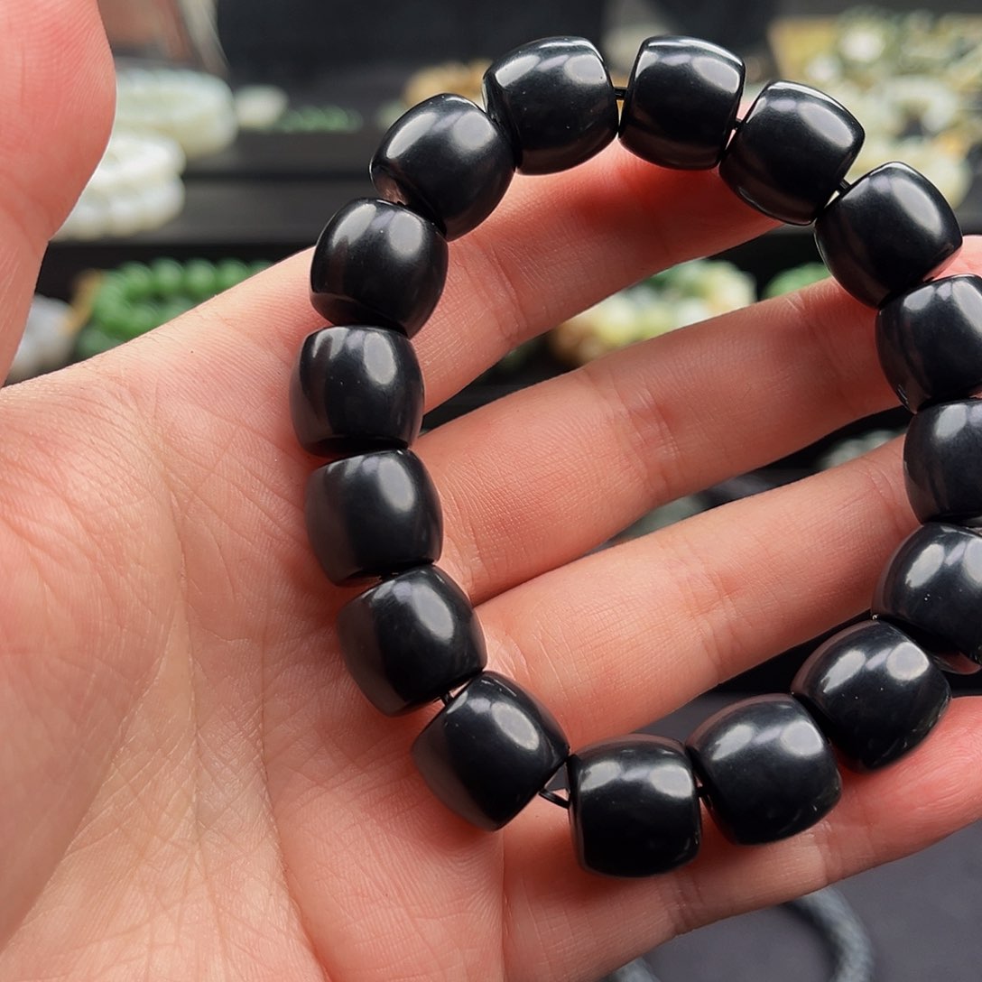 和田玉手串未镶嵌