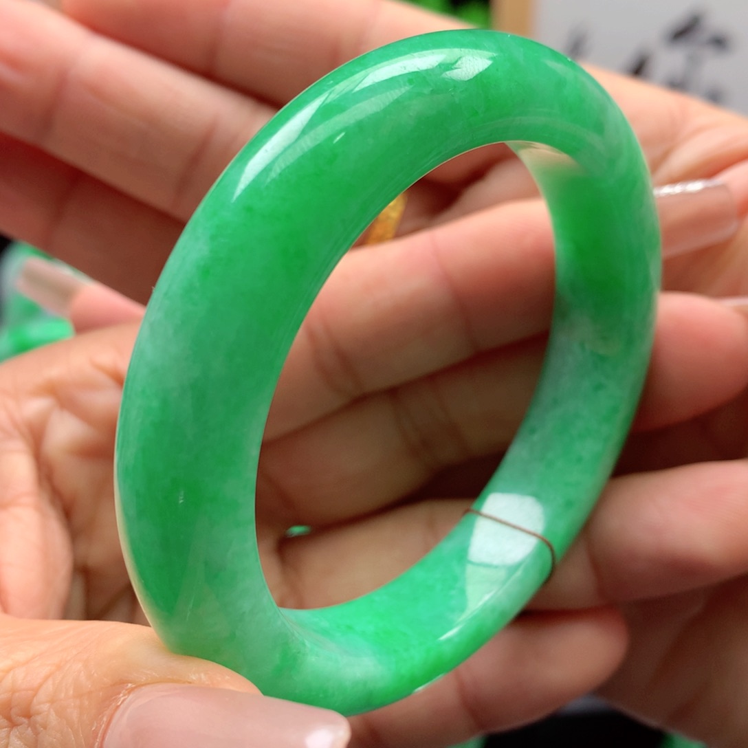 未镶嵌手镯翡翠缅甸