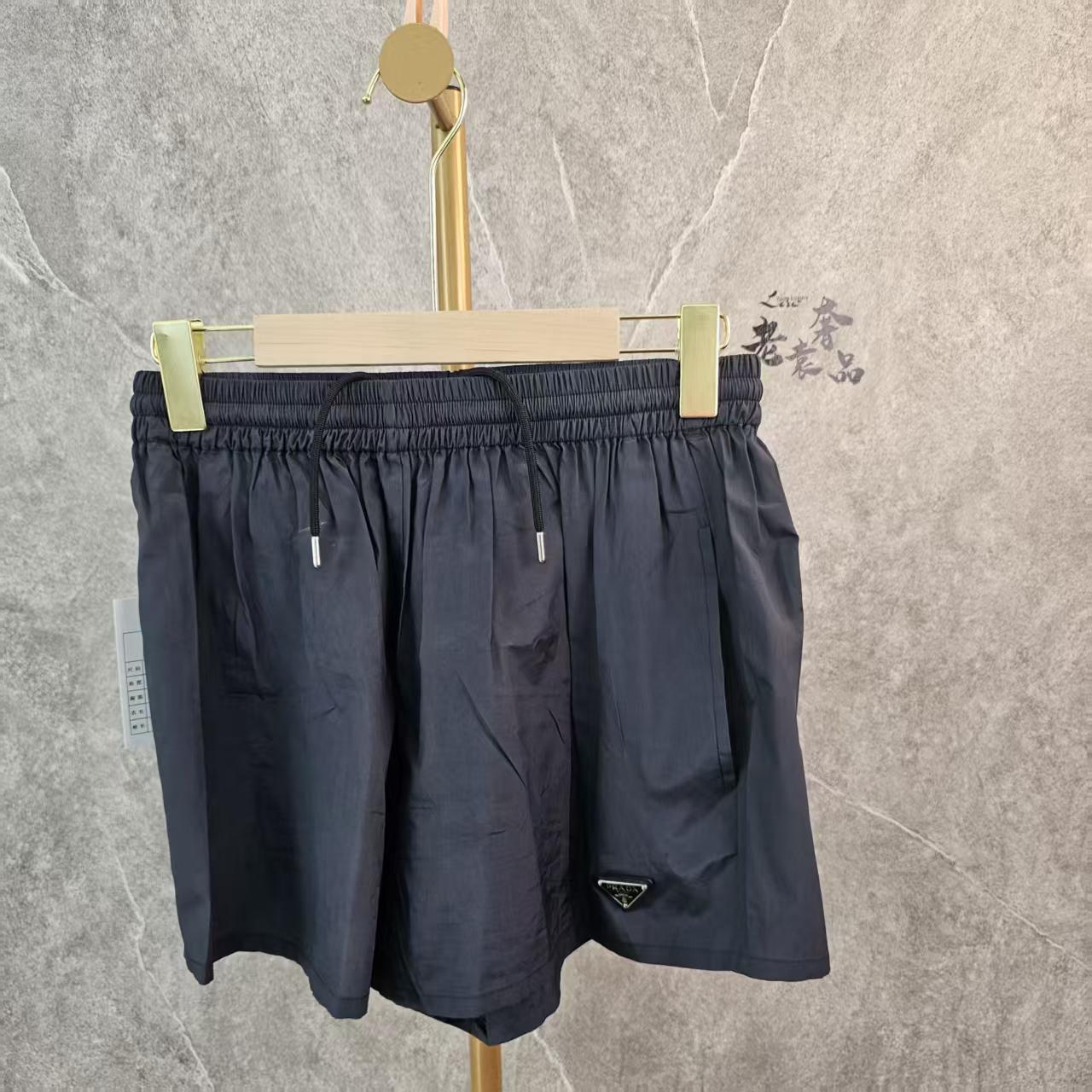 99新 Prada/普拉达 海囤J/普拉达短裙/40码/tr168264