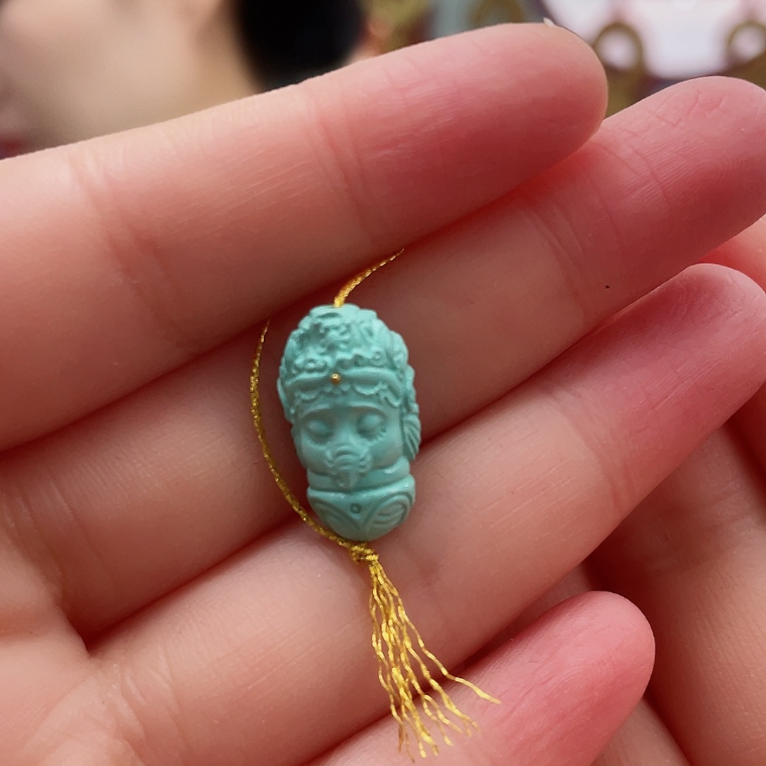 绿松石颈饰未镶嵌