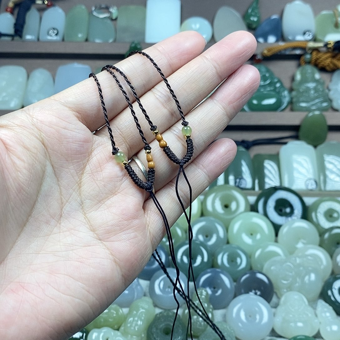 不***终和田玉未镶嵌颈饰编绳1301