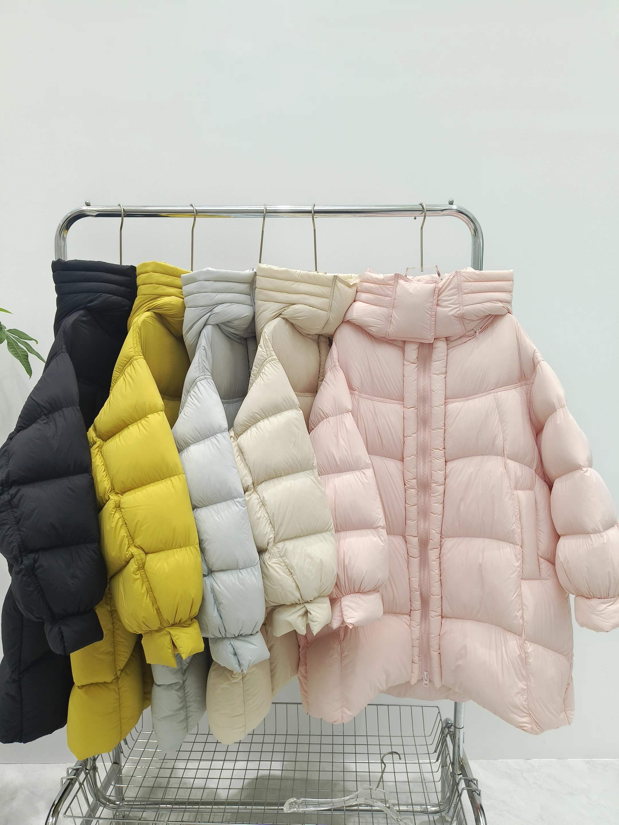 2025新高端90绒羽绒服女中长款流行云感泡芙宽松阔版保暖外套5131