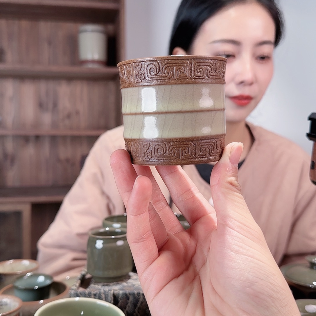 摆件瓷竹节杯西周