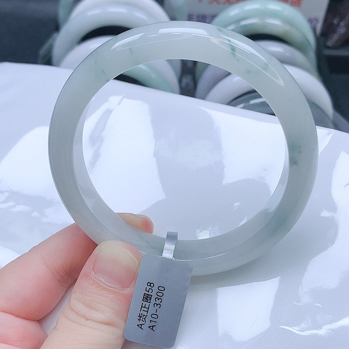 翡翠未镶嵌手镯10