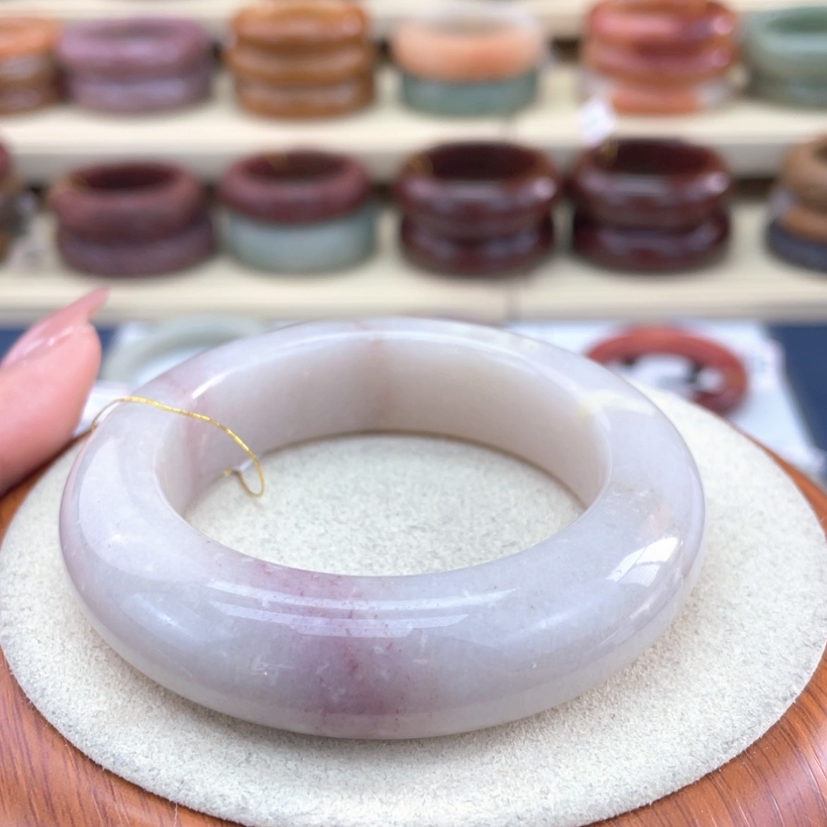 【闪购商品】石英质玉手镯未镶嵌