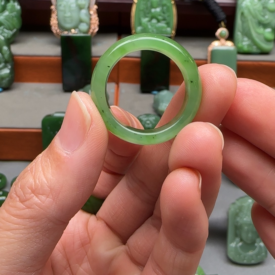 未镶嵌和田玉挂件