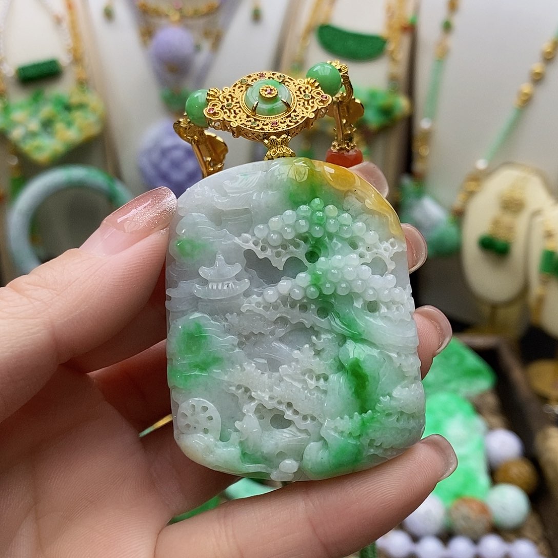 翡翠颈饰未镶嵌天然