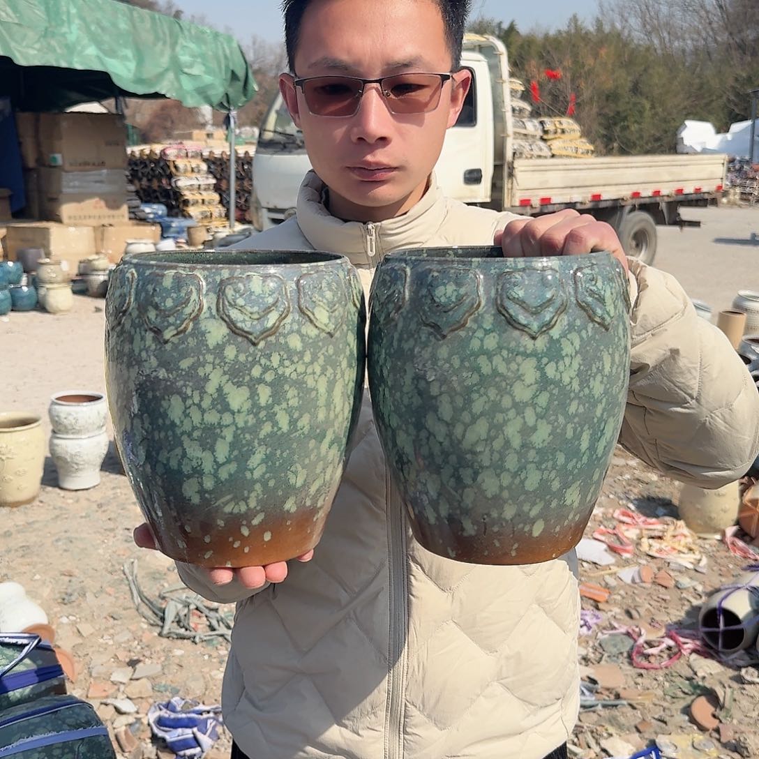 紫砂花盆口17高23（蛋壳雪花如意两个