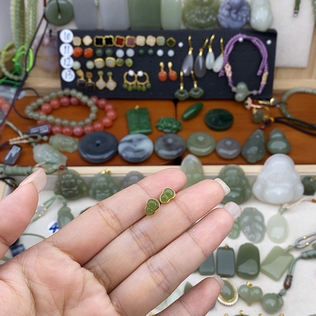 心***开和田玉银S925镶嵌耳饰