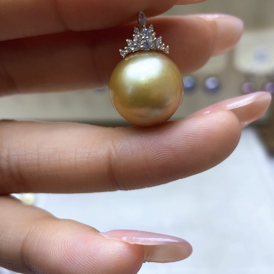 海水珍珠颈饰18K金镶嵌