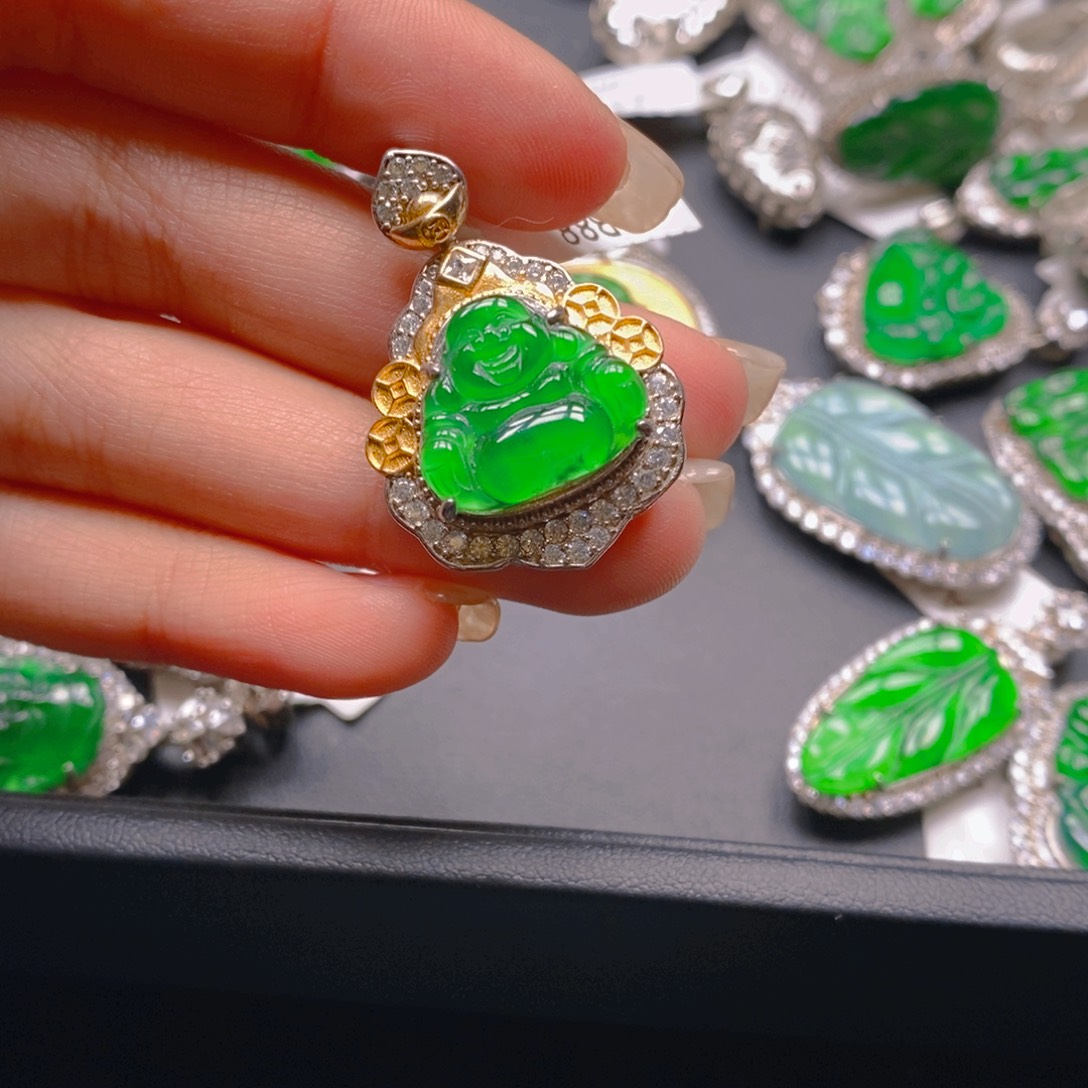 翡翠颈饰银S925镶嵌8888888899