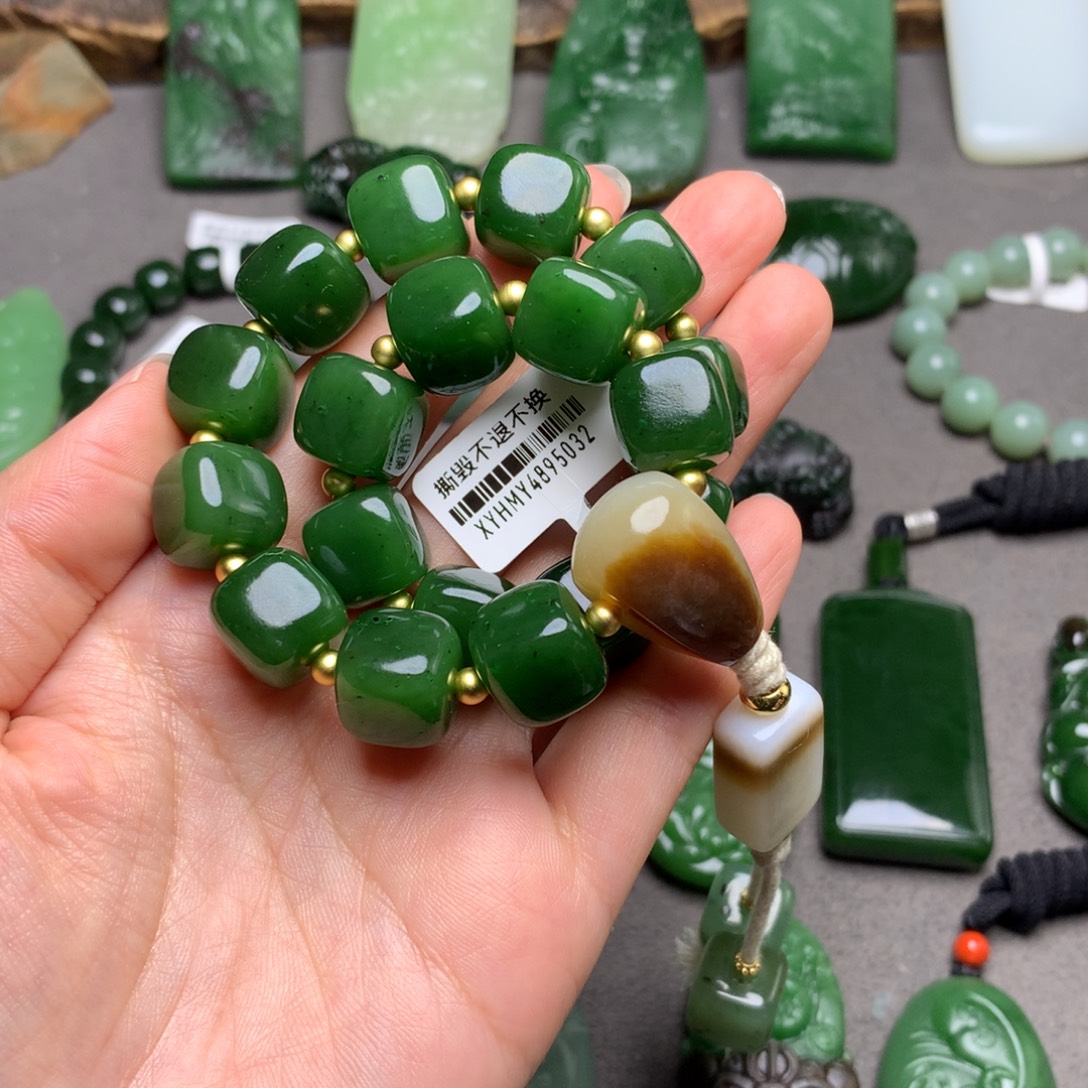 和田玉未镶嵌颈饰手串