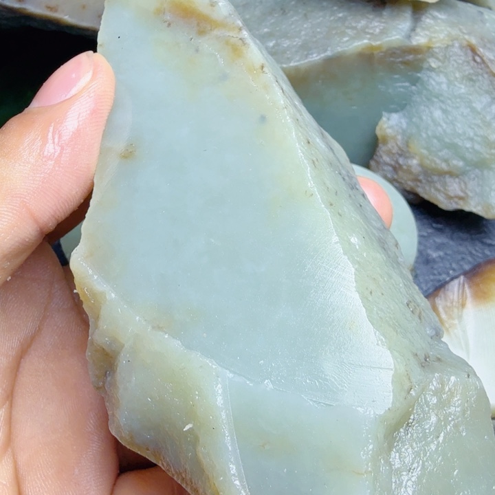 和田玉（糖玉）未镶嵌珠宝奇石