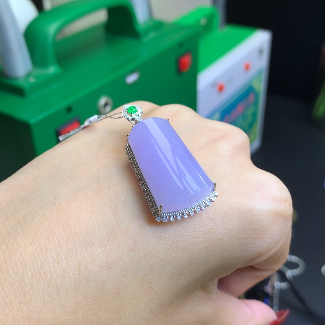 翡翠颈饰18K金镶嵌花*～天然