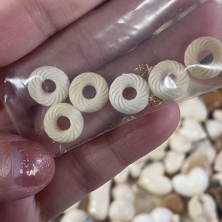 泥塑不打孔联系客服