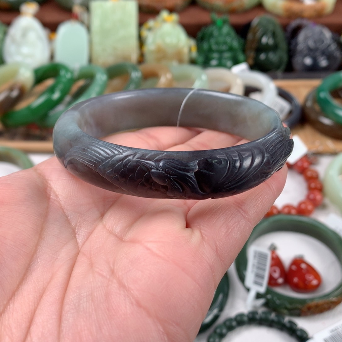 和田玉手镯未镶嵌60.6口径