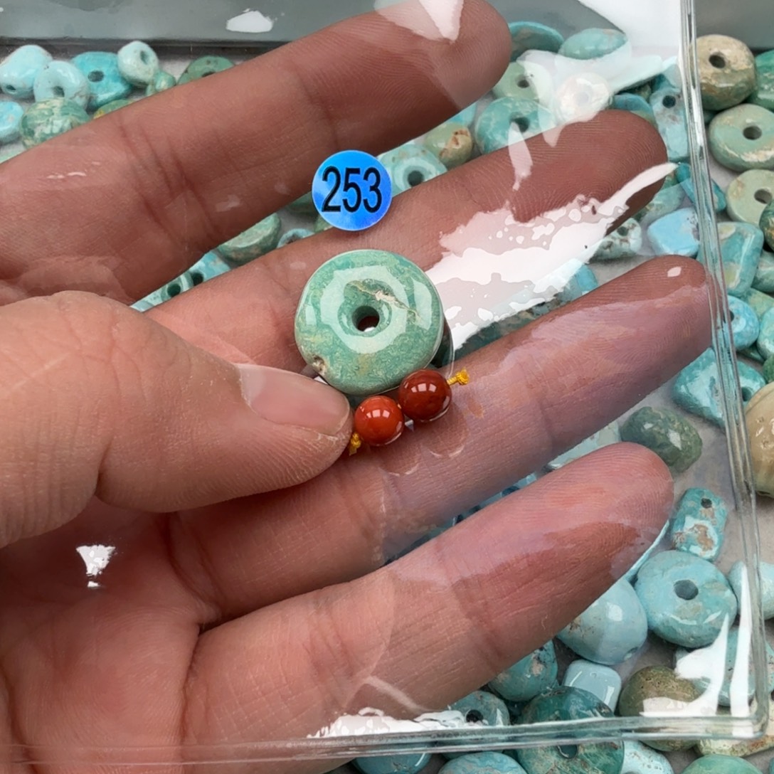 南红玛瑙未镶嵌珠宝奇石