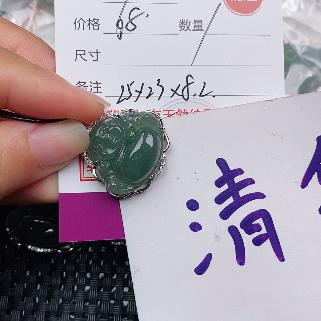 颈饰银S925镶嵌翡翠
