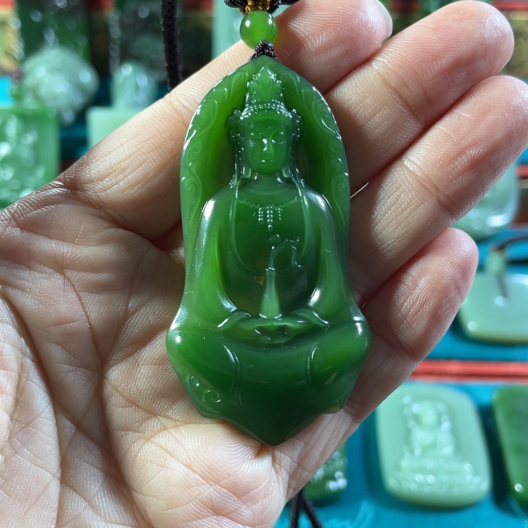 华***族和田玉未镶嵌颈饰