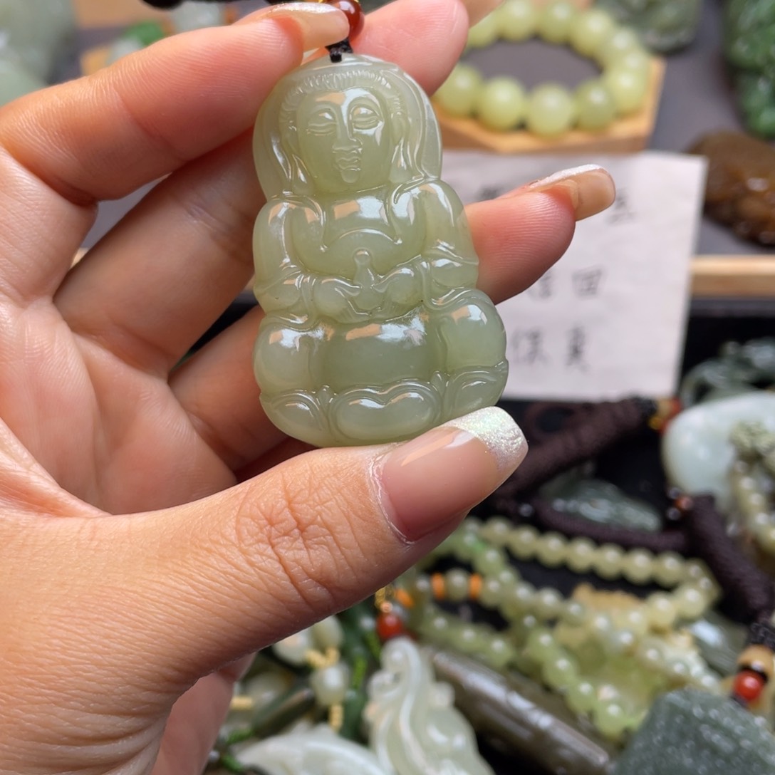 和田玉颈饰未镶嵌