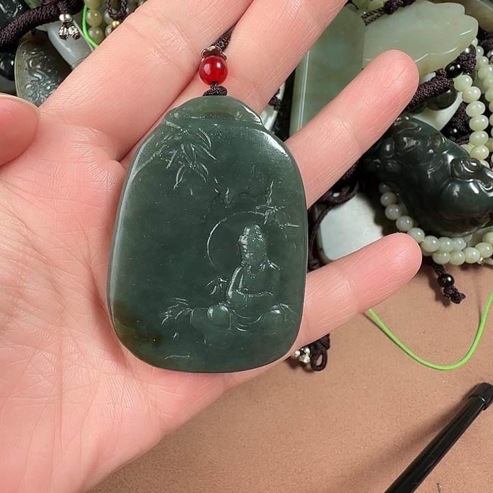 和田玉颈饰未镶嵌