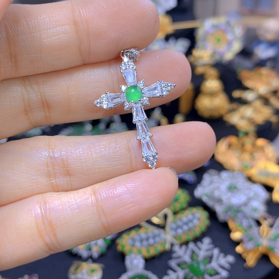 翡翠耳钉银S925镶嵌天然翡翠