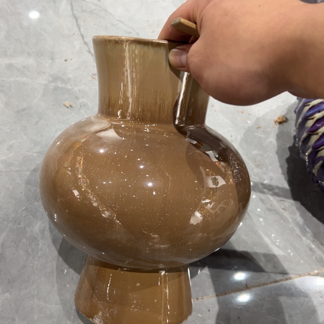 摆件陶瓷花瓶高26口10瑕疵