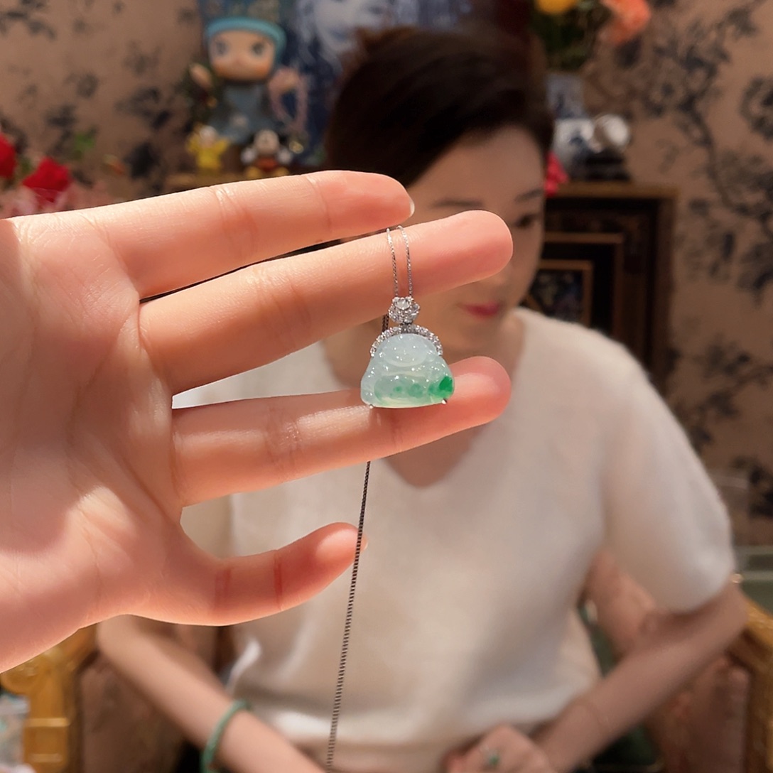 翡翠吊坠(赠链)18K金镶嵌