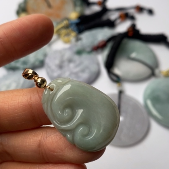 翡翠未镶嵌挂件翡翠