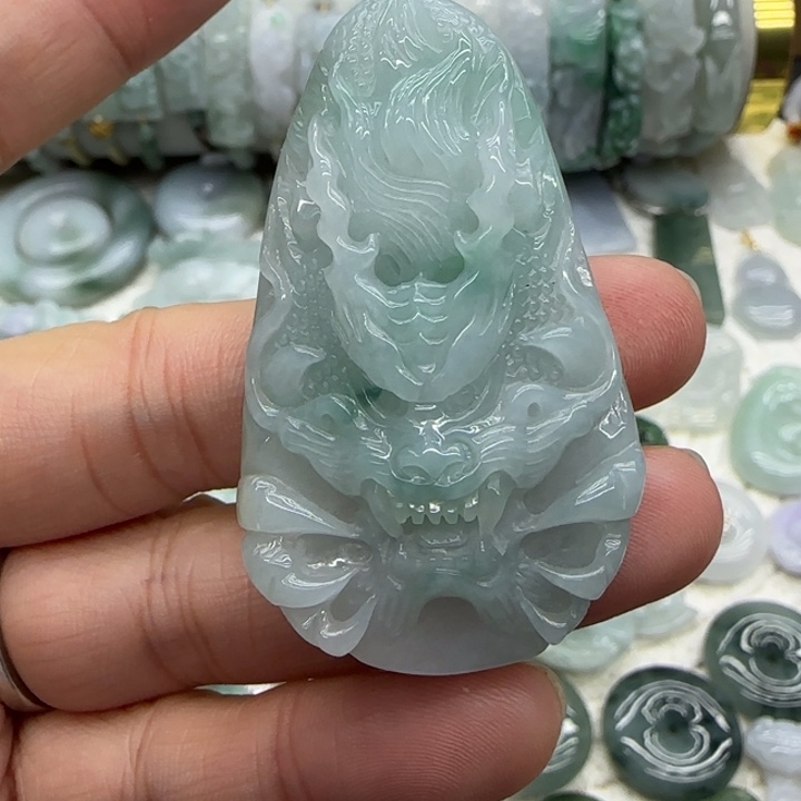 武***袍翡翠未镶嵌手链龙牌