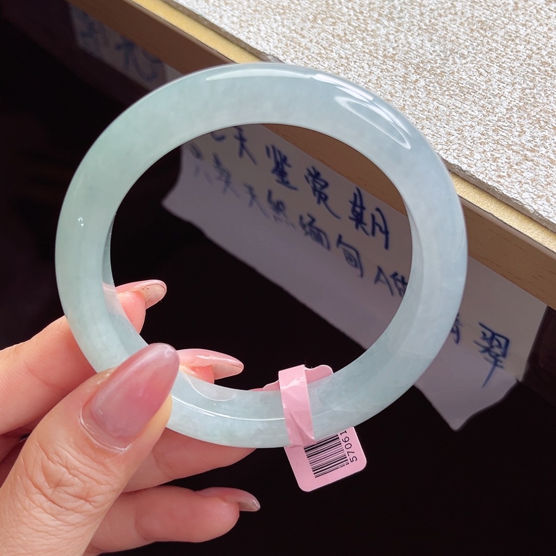 翡翠未镶嵌手镯手镯