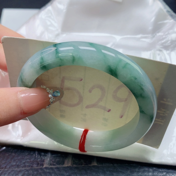 翡翠未镶嵌手镯圈口5657